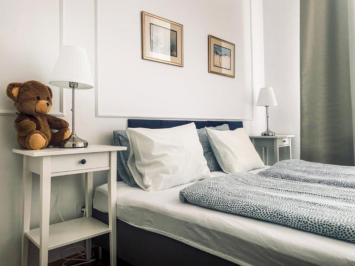 Beautiful Apartment With Two Rooms, Cracow Old Town Kraków Exteriör bild